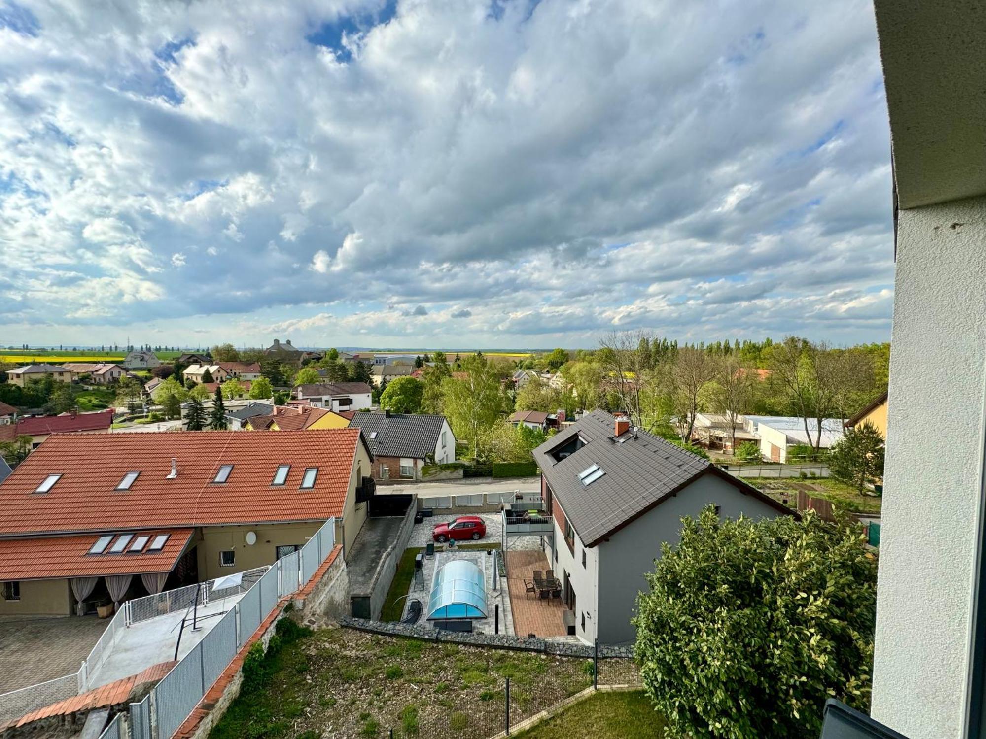 Byt Apartman 74M2 Vyhled Klid Priroda Prague Exterior photo